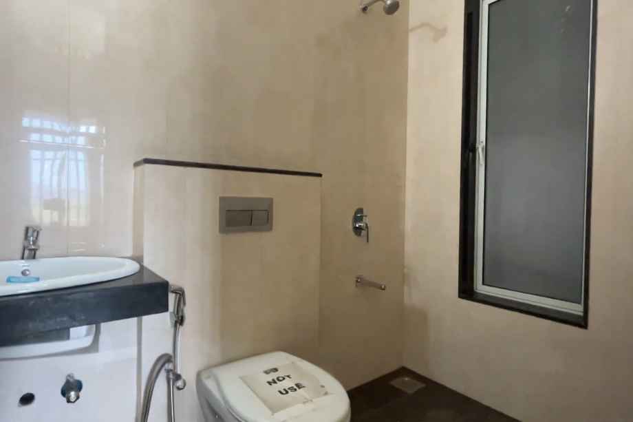 Sheth-Avante-Gallery-2-BHK-Bathroom-1